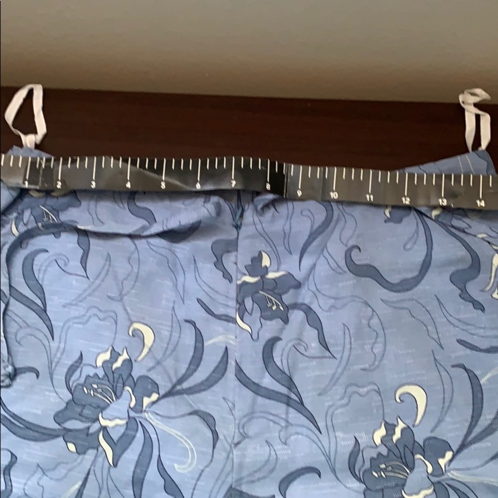 New Tommy Bahama silk shorts - Picture 6 of 10
